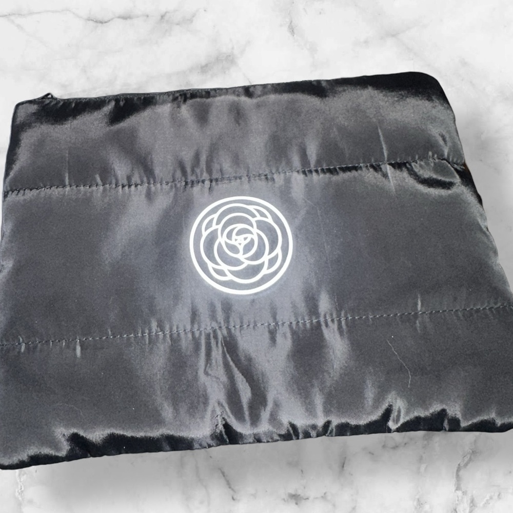 XL MYSTERY Beauty ITEMS + Makeup Bag GET 10 PIECES of GWP, Full & Sample Sizes